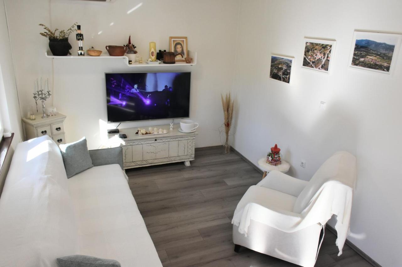 Villa Marie With Pool, Two Bedrooms For 4+2Kids Cavoglave 외부 사진
