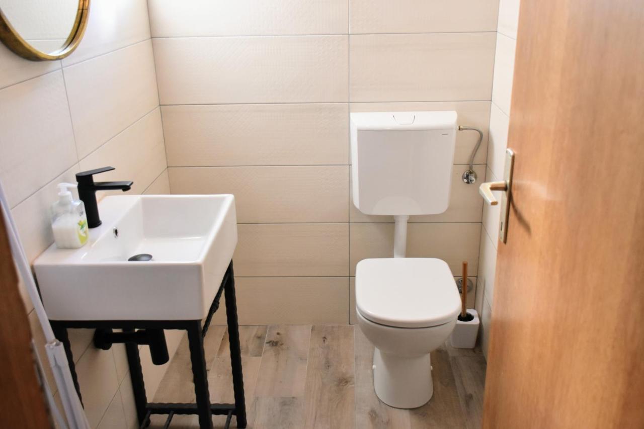 Villa Marie With Pool, Two Bedrooms For 4+2Kids Cavoglave 외부 사진