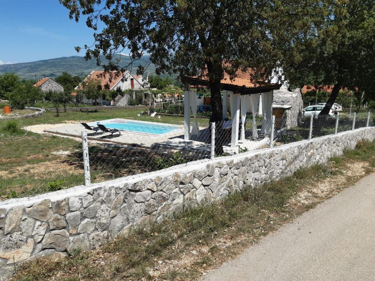 Villa Marie With Pool, Two Bedrooms For 4+2Kids Cavoglave 외부 사진