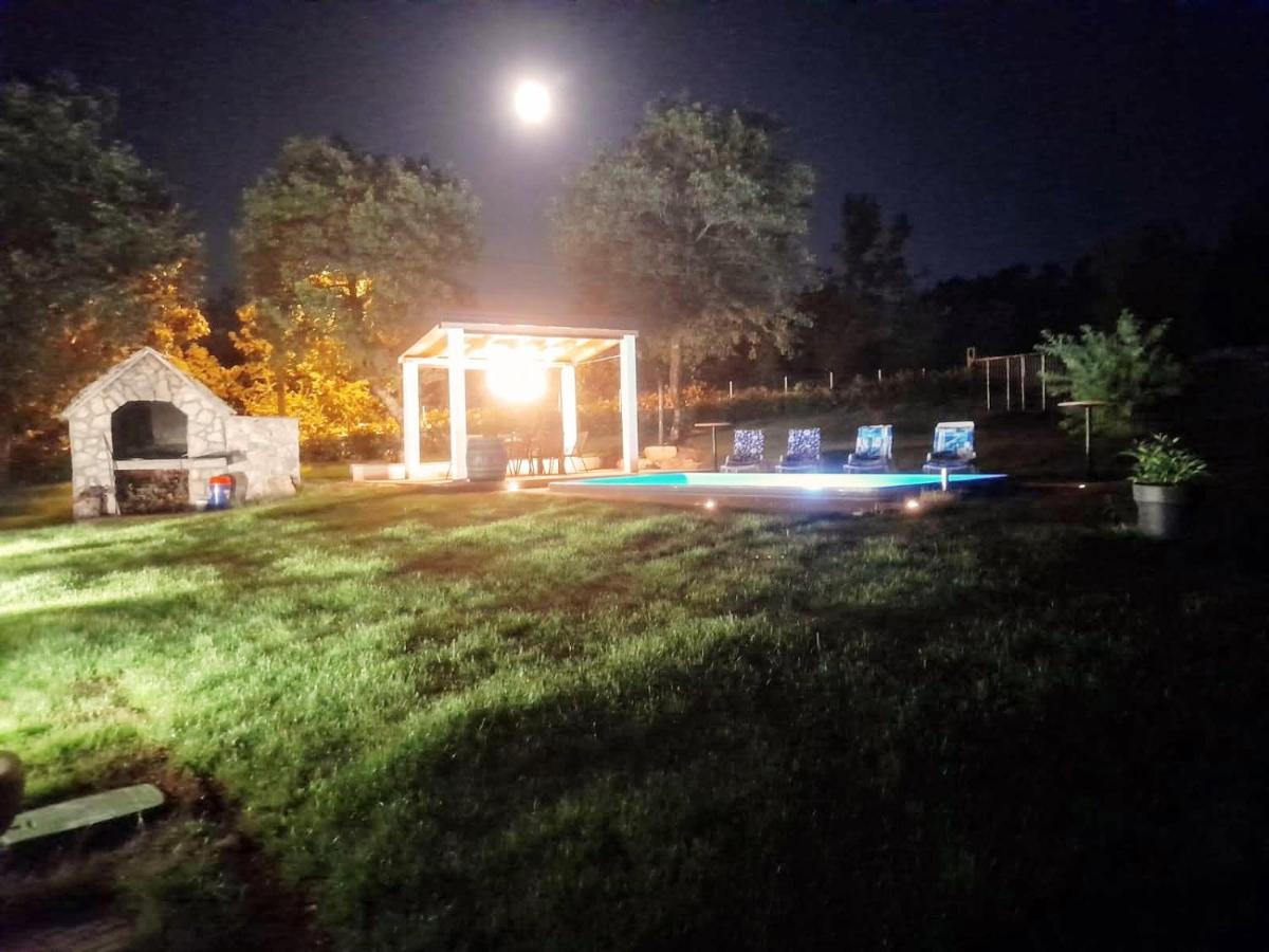 Villa Marie With Pool, Two Bedrooms For 4+2Kids Cavoglave 외부 사진
